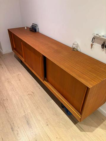 Furnified Vintage Dressoir - Teak - Oskar - 220cm, Huis en Inrichting, Kasten | Dressoirs, Ophalen, Zo goed als nieuw