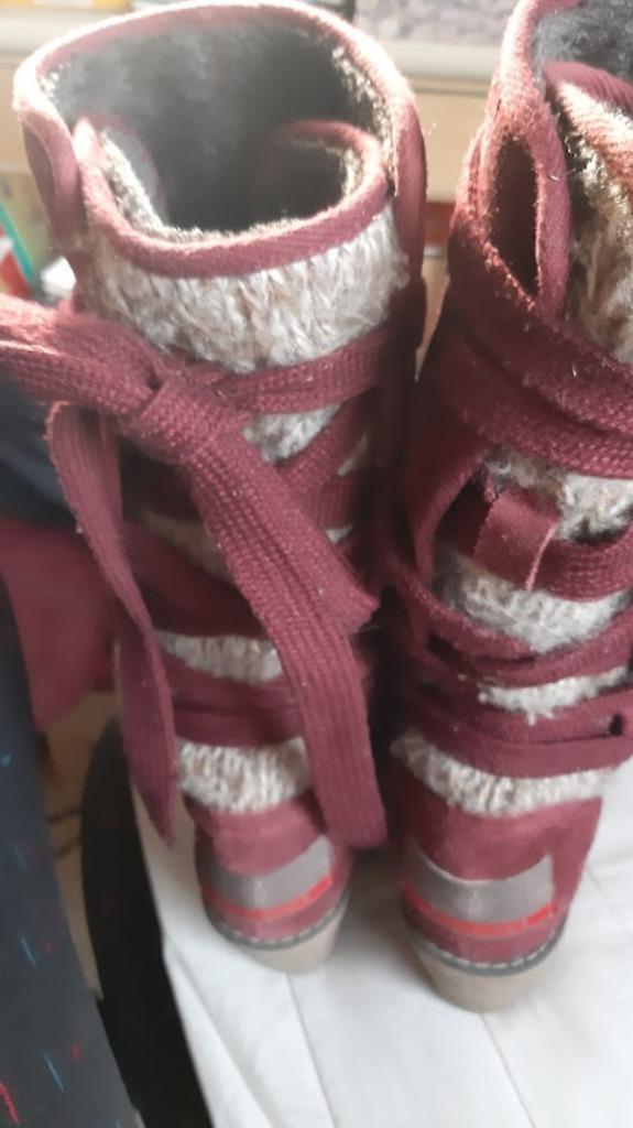 Sportieve warme laarsjes S Oliver 39 bordeau suède, Kleding | Dames, Schoenen, Zo goed als nieuw, Hoge laarzen, Overige kleuren