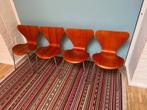 4 x Fritz Hansen vlinderstoel pine fineer Arne Jacobsen, Huis en Inrichting, Stoelen, Ophalen, Design klassieker, Gebruikt, Bruin