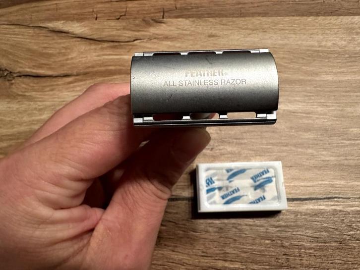 Veiligheids scheermes Feather, Antiek en Kunst, Antiek | Gereedschap en Instrumenten, Ophalen of Verzenden