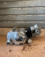 Collection de pièces de cyclomoteurs, Enlèvement, Comme neuf