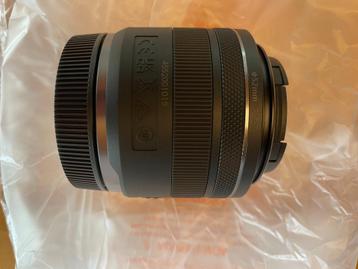 Canon RF 35mm F1.8 IS Macro STM-lens beschikbaar voor biedingen