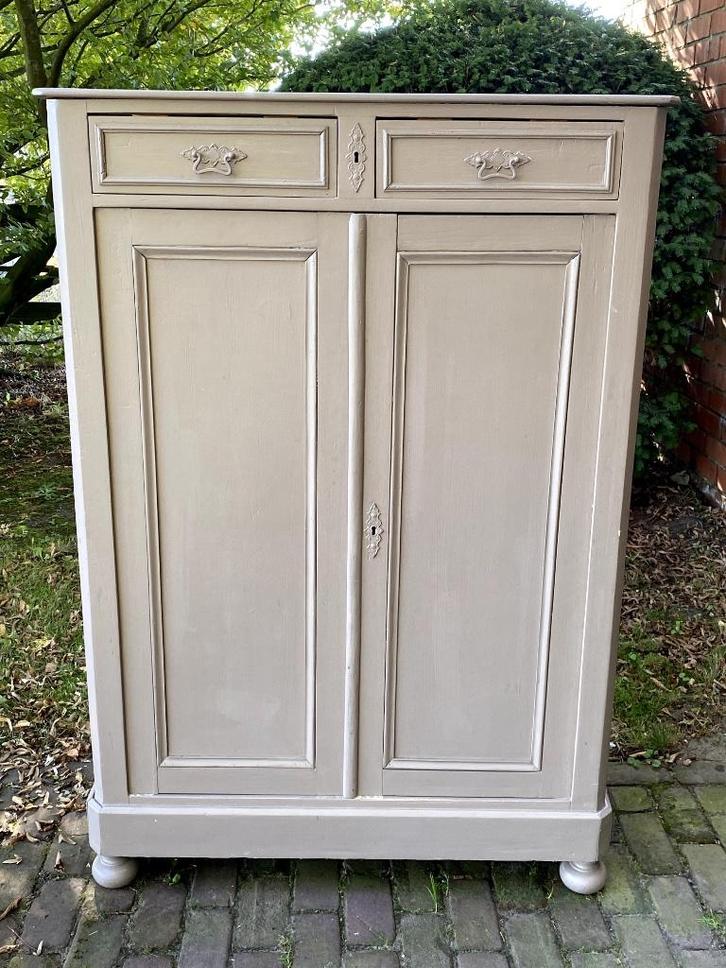 brocante meidenkastje, Antiek en Kunst, Antiek | Meubels | Kasten, Ophalen