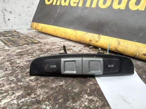 AUX/USB aansluiting van een Seat Leon, Auto-onderdelen, Elektronica en Kabels, Seat, Gebruikt, 3 maanden garantie, Ophalen of Verzenden