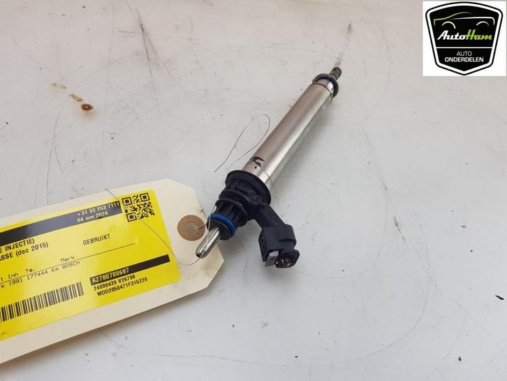 INJECTOR BRANDSTOF Mercedes-Benz C (W205) (01-2013/06-2021), Auto-onderdelen, Brandstofsystemen, Mercedes-Benz, Gebruikt