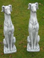statue d un chien lévrier en pierre patinée ..., Jardin & Terrasse, Animal, Pierre, Enlèvement ou Envoi, Neuf