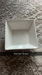 16 vierkante potjes + 16 kleine bordjes + 16 grote borden, Huis en Inrichting, Keuken | Servies, Ophalen, Zo goed als nieuw, Bord(en)