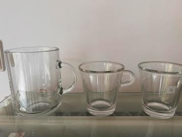 4 koffietassen Nespresso beschikbaar voor biedingen