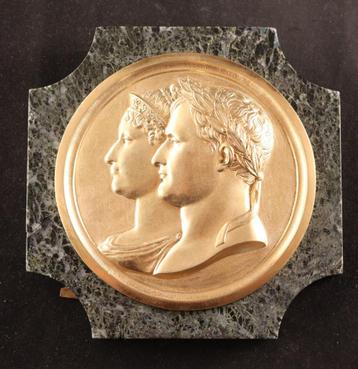 Antieke bronzen plaquette van Ceasar beschikbaar voor biedingen
