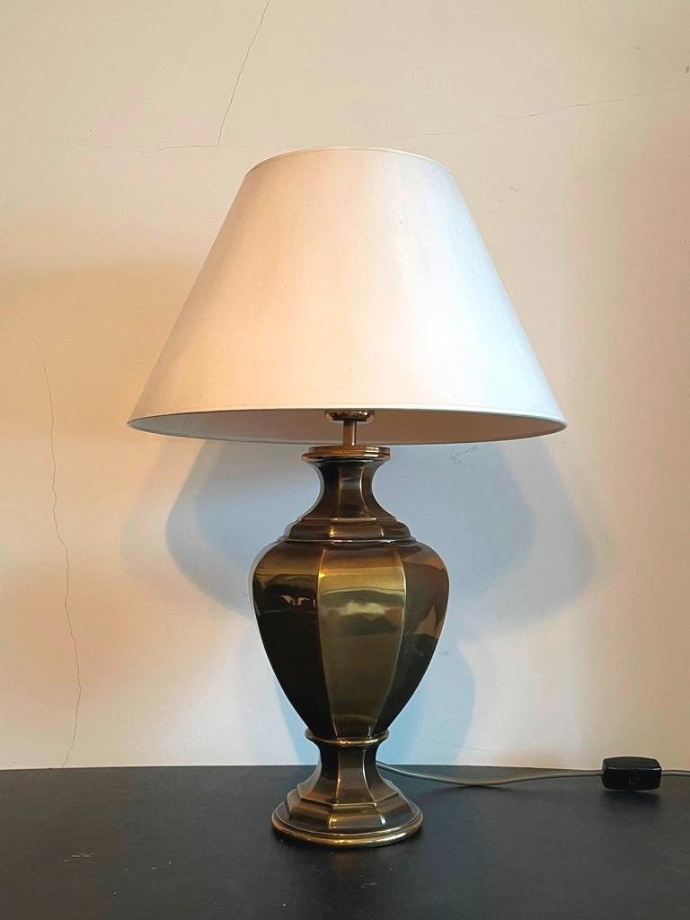 Lampe pied en bronze décor floral – Sélection Brocante