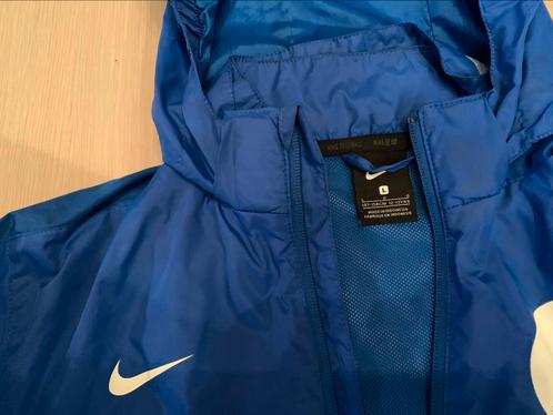 Regenjas Nike ( 140 à 152), Enfants & Bébés, Vêtements enfant | Autre, Comme neuf, Garçon ou Fille, Enlèvement ou Envoi