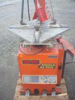 Banden De Montage Apparaat MF Aquila AS 900 380V Rood, Ophalen, Gebruikt