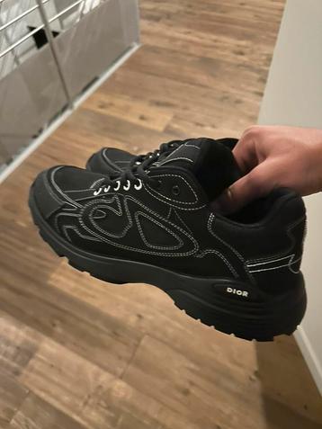 Dior b30 x stone island beschikbaar voor biedingen