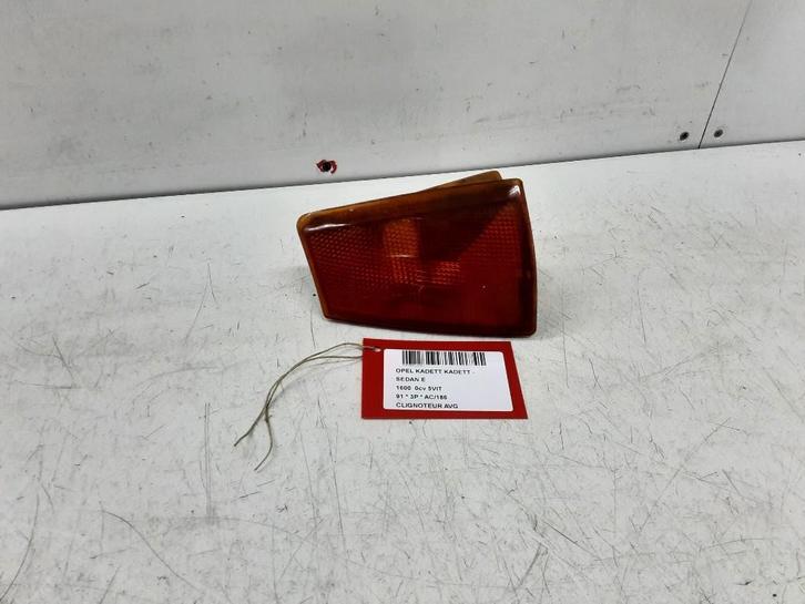 KNIPPERLICHT LINKS VOOR Opel Kadett E (33 / 34 / 43 / 44), Auto-onderdelen, Verlichting, Opel, Gebruikt