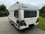 Goed onderhouden caravan + nieuwe voortent -overdekt gestald, Caravans en Kamperen, Caravans, Schokbreker, Omvormbare zithoek