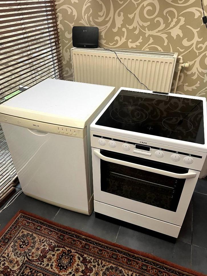 vaatwasser en oven met inductiekookplaat., Elektronische apparatuur, Ovens, Zo goed als nieuw, Oven, 60 cm of meer, 60 cm of meer