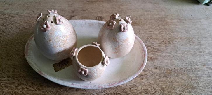 Salière et poivrier :" Grès de Bouffioulx" (Dubois), Antiquités & Art, Antiquités | Porcelaine, Enlèvement ou Envoi