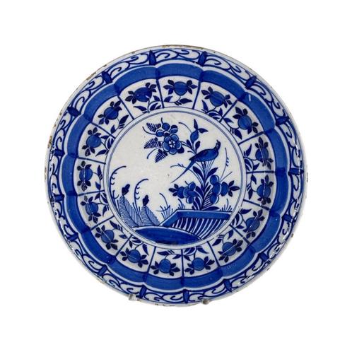 Plat en Faïence Bleu de Delft : Oiseaux et Fleurs, Antiquités & Art, Antiquités | Assiettes décoratives & Carrelages, Enlèvement ou Envoi