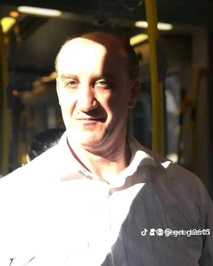 Saaie oudere vrouw uit gent je wil meer dan een borrel, Contacts & Messages, Homme cherche Femme