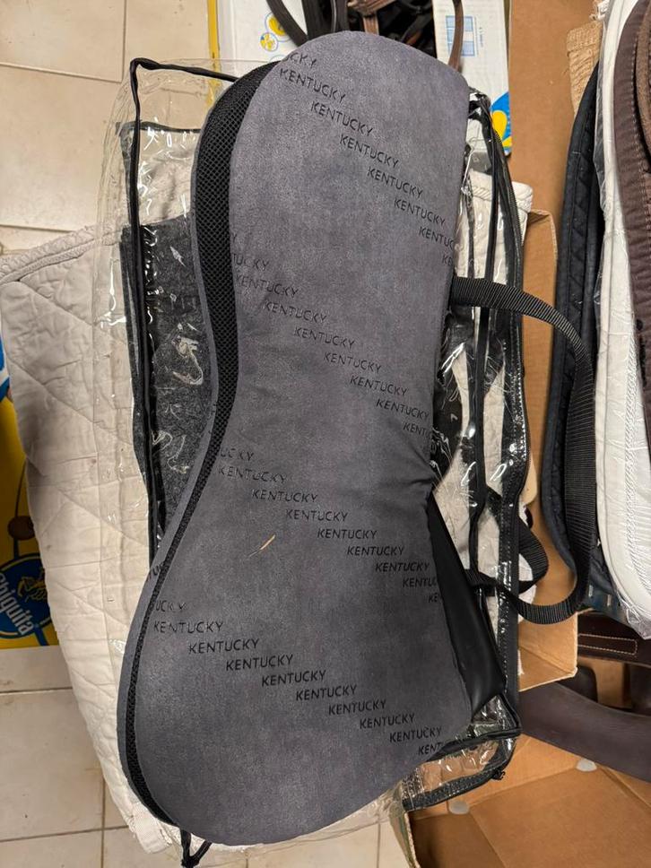 Kentucky impact equalizer, Dieren en Toebehoren, Paarden en Pony's | Dekens en Dekjes, Zo goed als nieuw, Ophalen of Verzenden