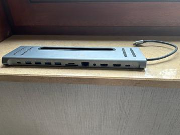 USB-C hub beschikbaar voor biedingen
