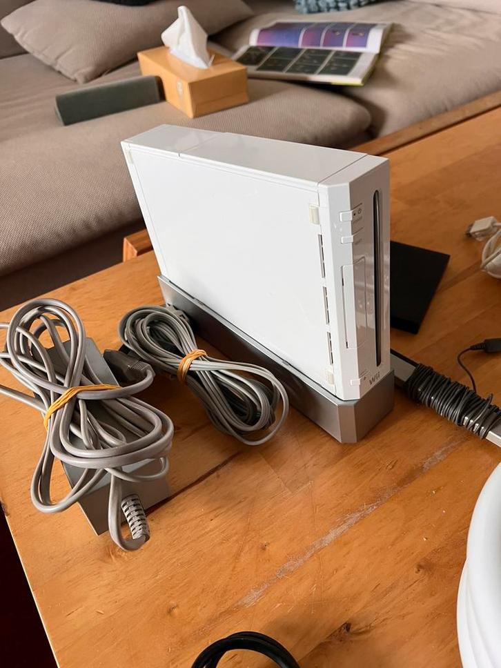 Nintendo Wii avec plus de 30 jeux, Games en Spelcomputers, Spelcomputers | Nintendo Wii, Gebruikt, Met 3 controllers of meer, Met games