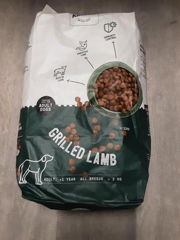 NIEUW IN ASSORTIMENT Grilled lamb voor honden disponible aux enchères