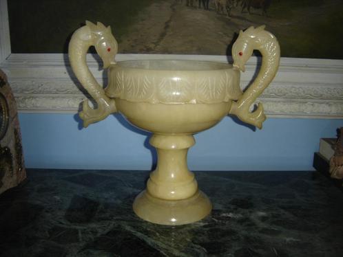 Extraordinaire et rare coupe bénitier aux hippocampes, Antiek en Kunst, Antiek | Religieuze voorwerpen, Ophalen
