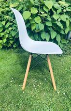 Lot de 6 chaises design de style Eames, etat excellent, Huis en Inrichting, Stoelen, Ophalen, Zo goed als nieuw, Wit, Hout
