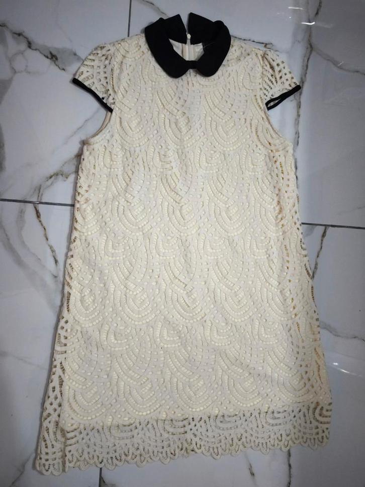 Robe Zara en dentelle écrue avec col Claudine noir, Kleding | Dames, Jurken, Zo goed als nieuw, Zwart, Ophalen of Verzenden