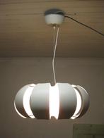 Hanglamp van wit gelakt metaal met 1 lamp., Antiek en Kunst, Ophalen of Verzenden