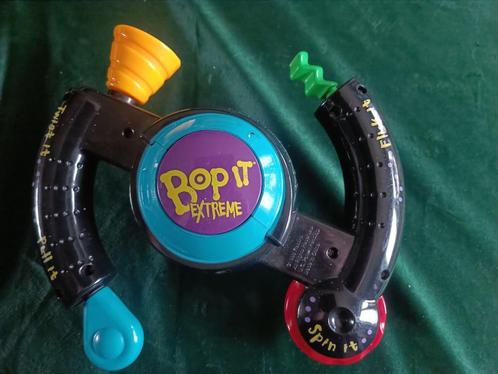 Bop it extreme versie 1998, Hobby en Vrije tijd, Gezelschapsspellen | Overige, Zo goed als nieuw, Een of twee spelers, Drie of vier spelers