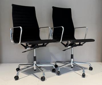 Vitra eames EA 119 design bureaustoelen zeer mooi beschikbaar voor biedingen