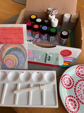 Dot painting hobby beschikbaar voor biedingen