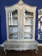 Originele houten kast vitrine - ideaal voor kinderkamer, Huis en Inrichting, Kasten | Vitrinekasten, Ophalen, Gebruikt, Glas, Vitrinekast met glas, lichtgrijs geschilderd
