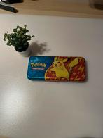 Mysterie box Pokémon + pencil case 20 kaarten, Hobby en Vrije tijd, Verzamelkaartspellen | Pokémon, Ophalen