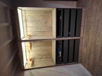 Steigerhouten kleerkast beschikbaar voor biedingen