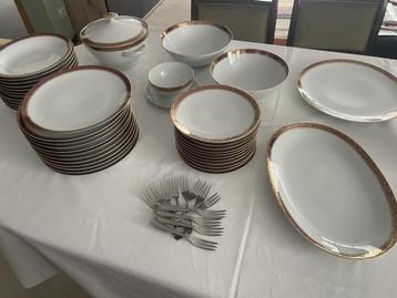 SERVICE COMPLET DE TABLE beschikbaar voor biedingen