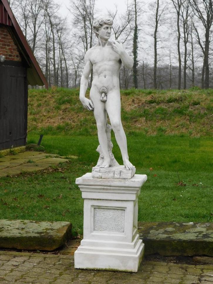 Statue David XL sur socle - 170 cm - Pierre, Jardin & Terrasse, Statues de jardin, Pierre, Enlèvement ou Envoi