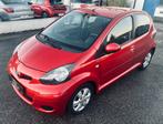 TOYOTA AYGO ESSENCE EURO5 132.000 KM, Voorwielaandrijving, Stof, 50 kW, Zwart