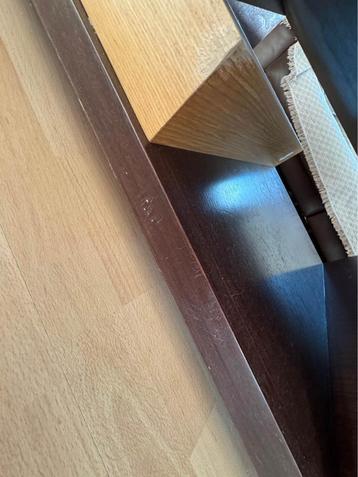 Salon tafel, massief hout beschikbaar voor biedingen