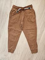 Bruine joggingbroek, goede staat, maat 110, Kinderen en Baby's, Kinderkleding | Maat 110, Ophalen, Gebruikt