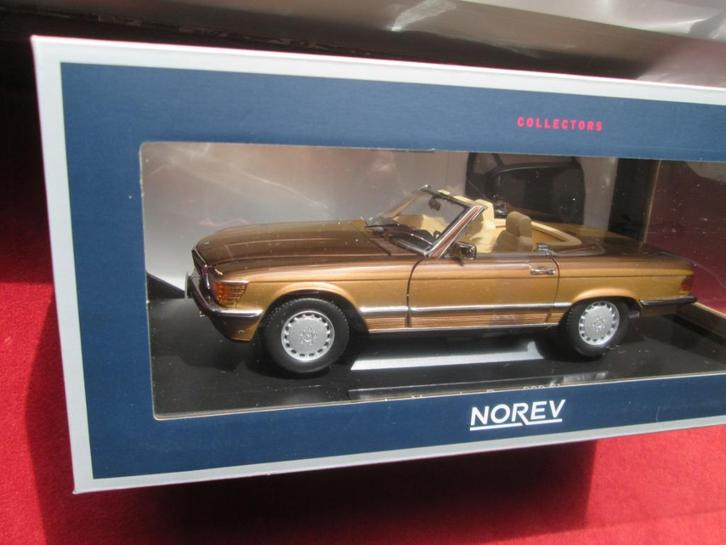 Mercedes Benz 300 SL R107 gold innen beige 1:18 Norev, Hobby en Vrije tijd, Modelauto's | 1:18, Zo goed als nieuw, Auto, Norev