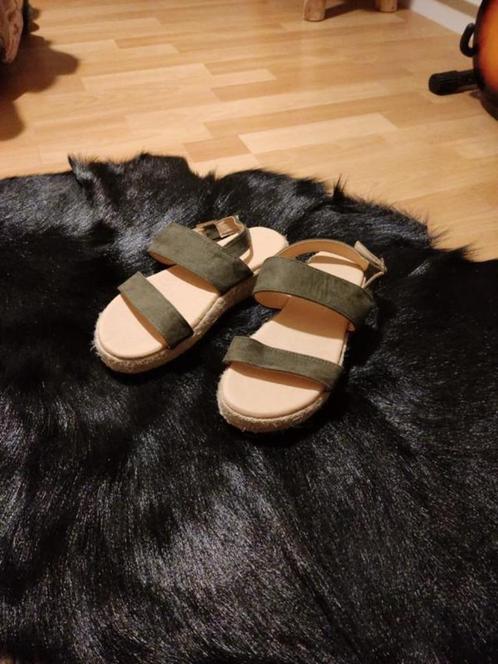 Donkergroene sandalen Veritas maat 38, Kleding | Dames, Schoenen, Zo goed als nieuw, Ophalen of Verzenden