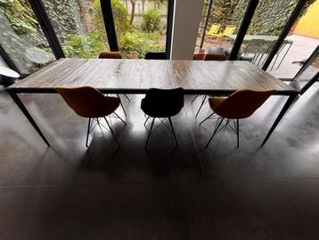 Lange eettafel of kantoortafel met 6 stoelen  beschikbaar voor biedingen