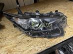 Toyota auris koplamp rechts 81110-02K30 8111002k30, Ophalen of Verzenden, Gebruikt
