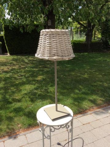 Rieten lamp, Huis en Inrichting, Lampen | Hanglampen, Ophalen, Zo goed als nieuw, Metaal, 50 tot 75 cm