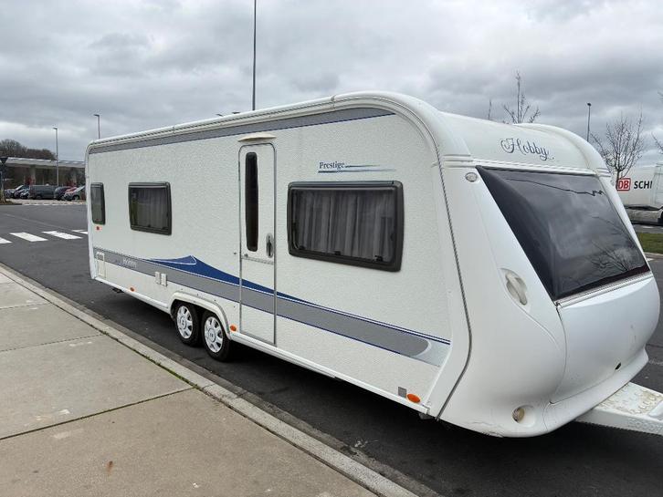 Hobby 650 WFU MOVER AIRCO LEFEL SYSTEEM, Caravans en Kamperen, Caravans, Particulier, tot en met 5, 1500 - 2000 kg, Standaardzit