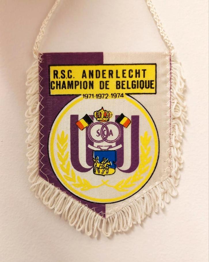 RSC Anderlecht 1970s sublieme vintage vaandel vaantje, Verzamelen, Sportartikelen en Voetbal, Zo goed als nieuw, Spel, Ophalen of Verzenden