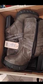 Mustang Bottines femmes, Enlèvement